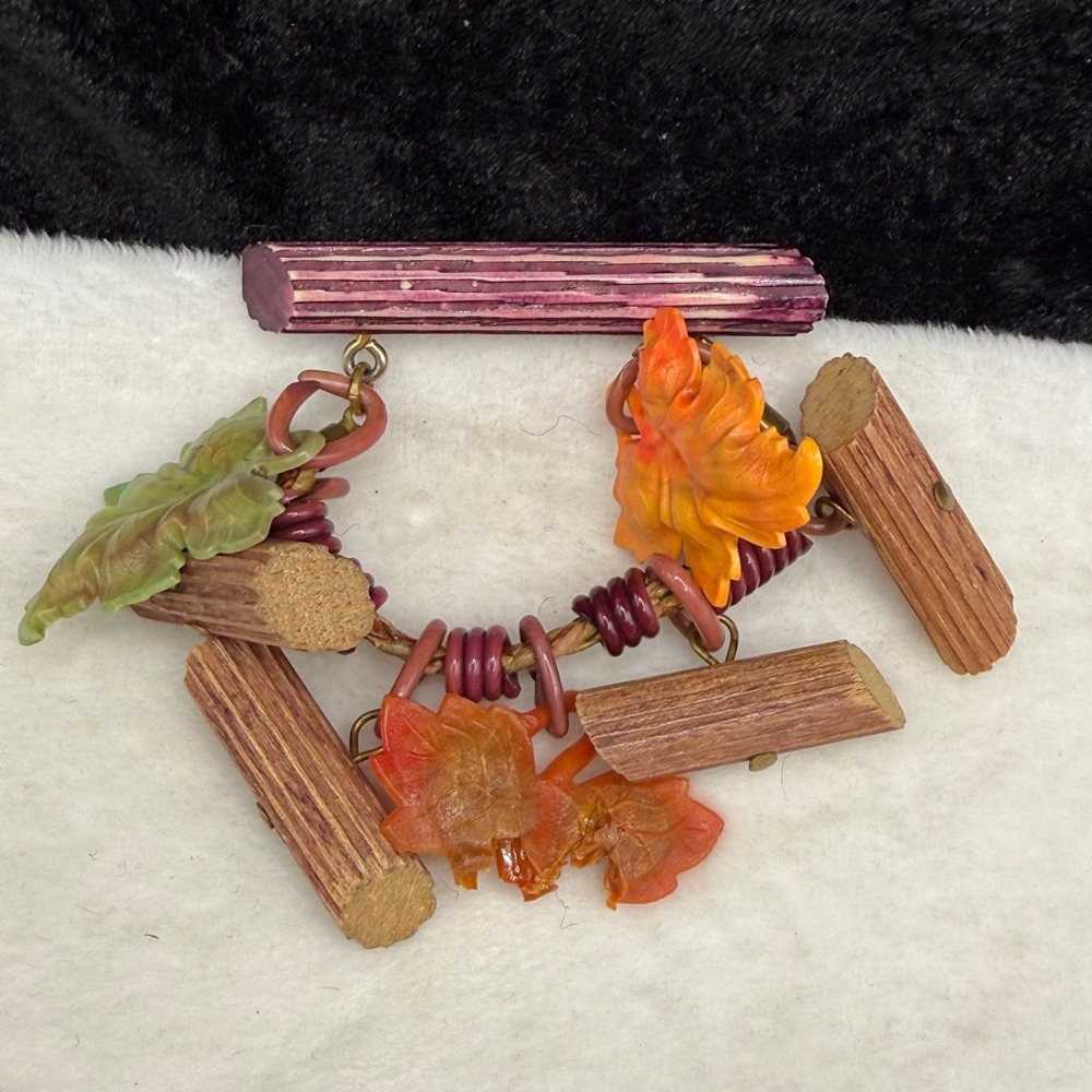 Vintage Hand Crafted Brooch Nature Leaves‎